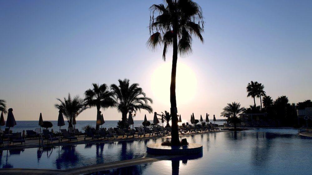 Sunrise Beach Hotel プロタラス エクステリア 写真