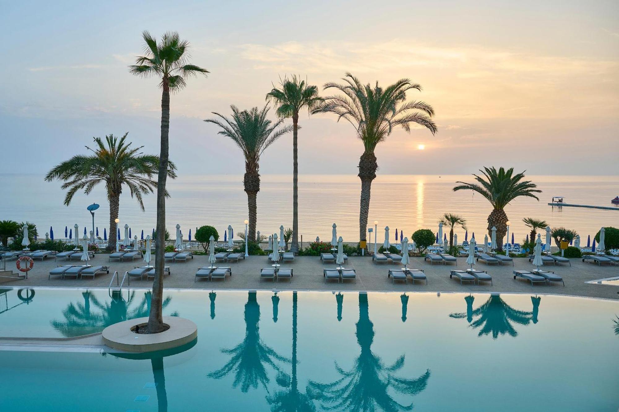 Sunrise Beach Hotel プロタラス エクステリア 写真