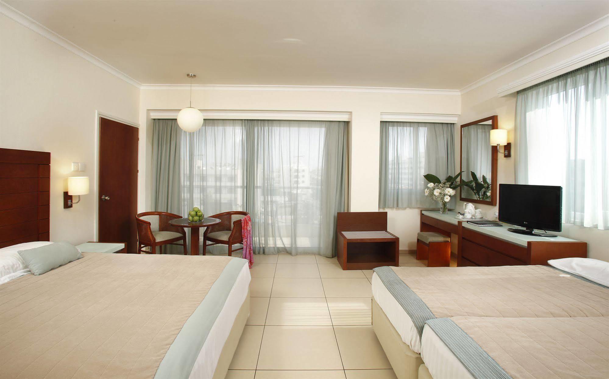 Sunrise Beach Hotel プロタラス エクステリア 写真